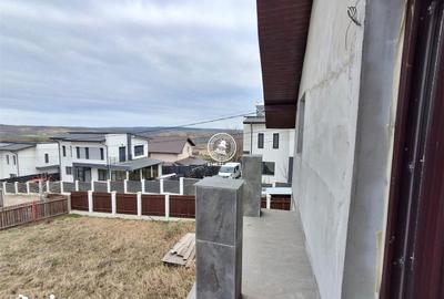 Casă cu 4 camere cu Teren 520 Mp în Rediu - 2
