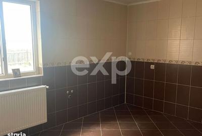 Casă cu 6 camere cu Teren 3646 Mp în Ardeoani - 11