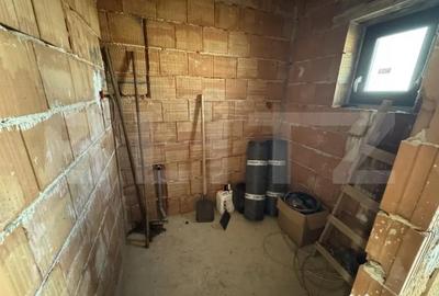 Casă cu 4 camere cu Teren 250 Mp în Micești - 4