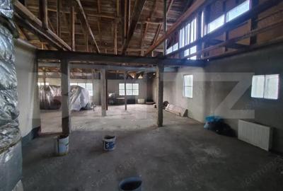 Casă cu 5 camere cu Teren 1140 Mp în Central - 2