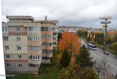 Apartament cu 3 camere decomandat, mobilat în Rolast - 13