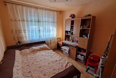 Apartament 3 camere 2 balcoane si pivnita zona Vasile Aaron - 2