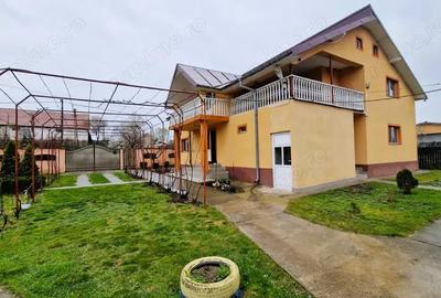 Casă cu 5 camere cu Teren 1500 Mp în Turia - 12