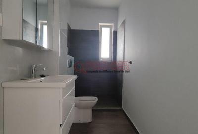 Casă cu 4 camere cu Teren 260 Mp în Vidra