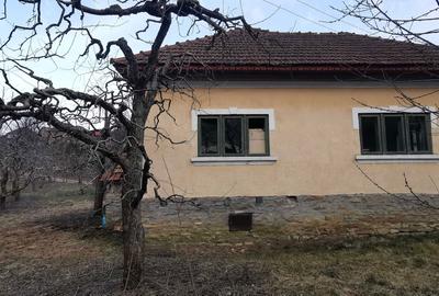 Casă cu 4 camere în Capu Coastei - 2