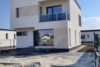 Vila 4 Camere, 323 mp Teren, Complex Exclusivist, Statie STV