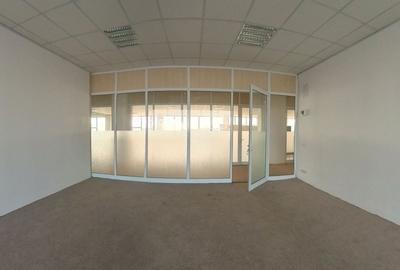 Birou, de 61 mp, în Militari - 3