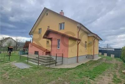 Casă cu 6 camere cu Teren 1800 Mp în Central - 1