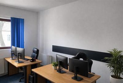 Birou, de 450 mp, în Tractorul - 3