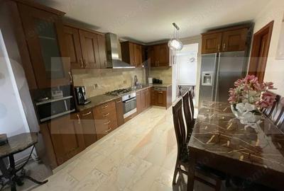 Apartament 3 camere, 130 mp, Calea Martirilor - 1