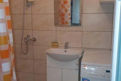 Garsonieră decomandată în UMT - 1