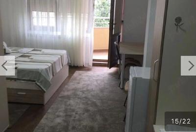 Casă cu 9 camere cu Teren 600 Mp în Km 4 - 5