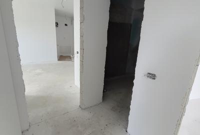Apartament cu 3 camere decomandat în Tomis Nord - 11