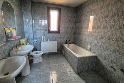 Casa P+2 - 244,08 mp + anexa + Garaj + teren 248 mp - Parcul Carol - 15