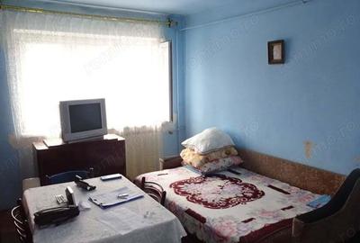 Vand apartament 2 camere in Deva, zona Al. Constructorilor, suprafata utila 46, 48 mp + balconul - 4