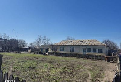 Casă cu 4 camere cu Teren 1150 Mp în Central - 3