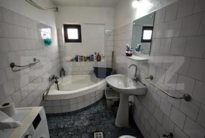 Casă cu 5 camere cu Teren 4000 Mp în Central - 13