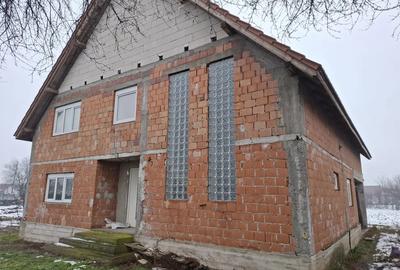 Casa de vanzare Ineu - 1