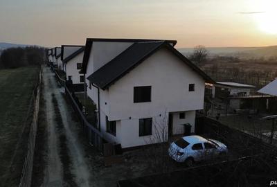 Casă în Țițești - 2