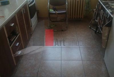 Apartament cu 2 camere semidecomandat în Sebastian