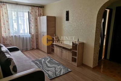 Apartament cu 2 camere semidecomandat, mobilat în Podu Roș
