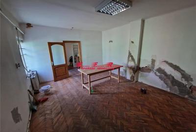 EFR UPGRADE - Casa veche de renovat si teren de vanzare zona Bucurestii Noi Piat