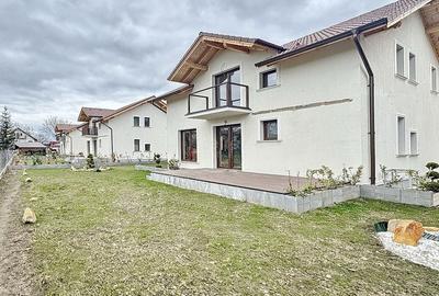 Casă individuală cu 5 camere în Cristian