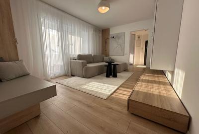Apartament cu 3 camere semidecomandat în Circumvalațiunii