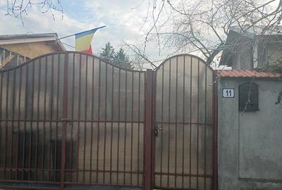 Casă cu 3 camere cu Teren 675 Mp în Central - 2