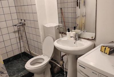 Garsonieră decomandată în Central - 2