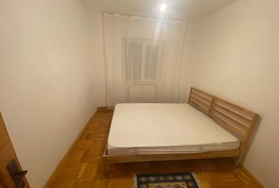 Apartament cu 4 camere decomandat în Micro 3 - 1