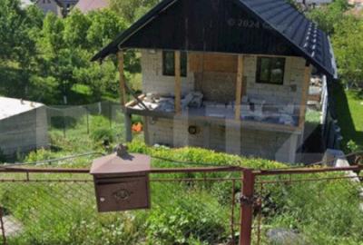 Casă cu 5 camere cu Teren 600 Mp în Central