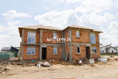Duplex cu 4 camere cu Canalizare în Sânpetru - 6