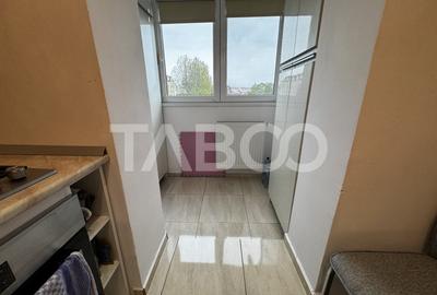 Apartament renovat complet 3 camere 2 bai 73 mpu etaj 3 Mihai Viteazul Apartament renovat complet 3 camere 2 bai 73 mpu etaj 3 Mihai Viteazul - 4