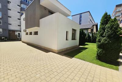 Casă individuală cu 4 camere cu Canalizare în 9 Mai - 1