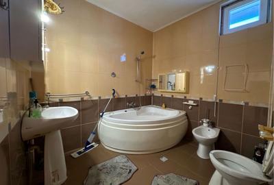 Apartament cu 3 camere decomandat în Central - 6