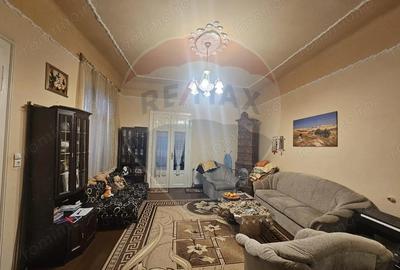 Casă cu 4 camere cu Teren 265 Mp în Central - 13