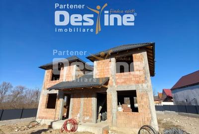 Duplex cu 4 camere cu Canalizare în Baciu - 1