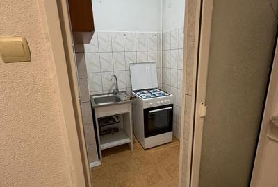 Garsonieră semidecomandată în Titan