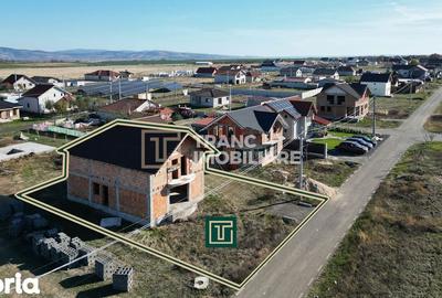 Casă cu 5 camere cu Teren 500 Mp în Frumușeni - 2