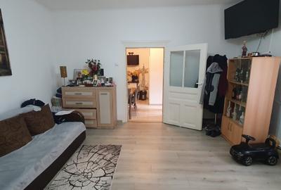 Apartament cu 2 camere nedecomandat, mobilat în Central - 3