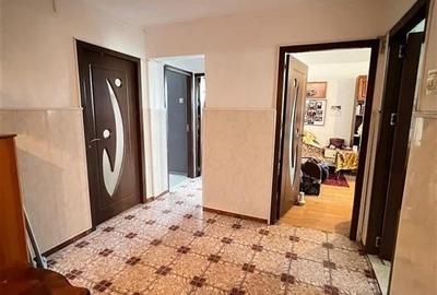 Apartament 3 Camere Decomandat - Gradinari - 3