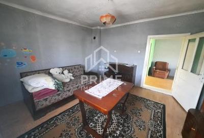 Casă cu 4 camere cu Teren 2800 Mp în Stremț - 3