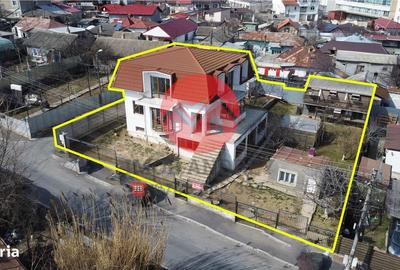 Casă cu 4 camere în Ultracentral
