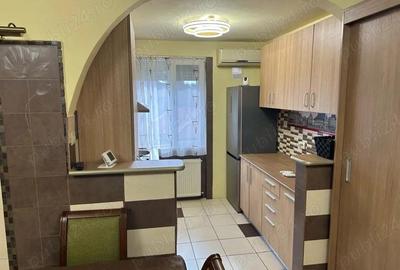 Apartament cu 3 camere decomandat în Central - 2
