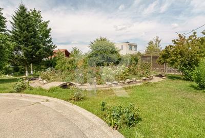 Casa cu teren de 3000 mp - ponton la lac - piscina si casa de oaspeti - 17