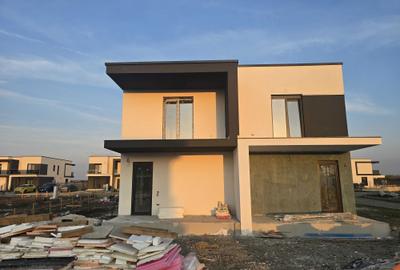 Casă cu 4 camere în Covaci - 3