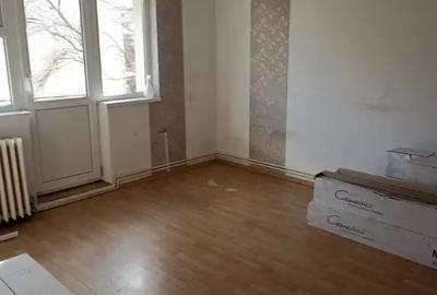 Spațiu comercial, de 78 mp, în Central - 8