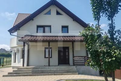 Casă cu 5 camere cu Teren 900 Mp în Central - 2