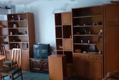 Panduri,Calea 13 Septembrie,Decomandat,etajul 5/9,Bloc 1992,Loc de Parcare - 2